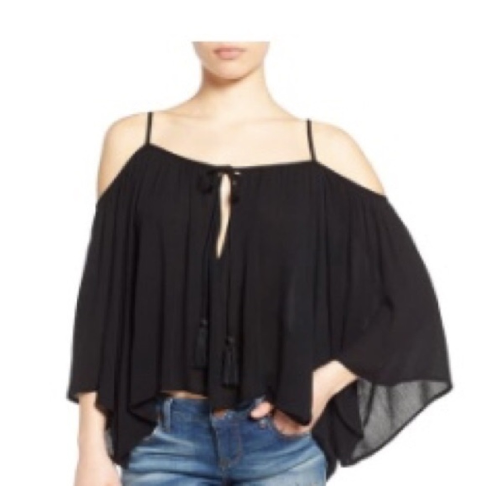 Nordstrom Sun & Shadow cold shoulder top